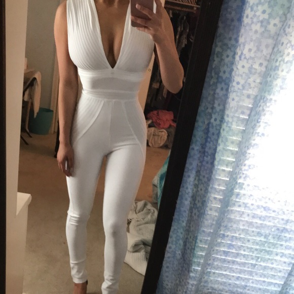 Jumpsuit - Picture 7 of 8